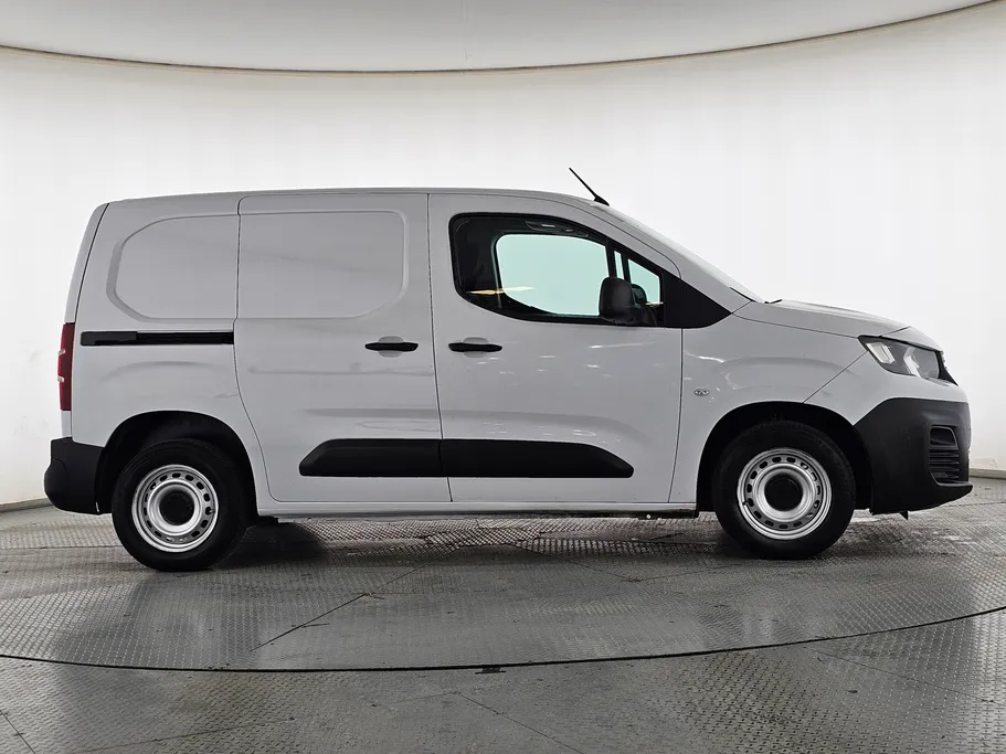 بيجو بارتنر Short van 2023 