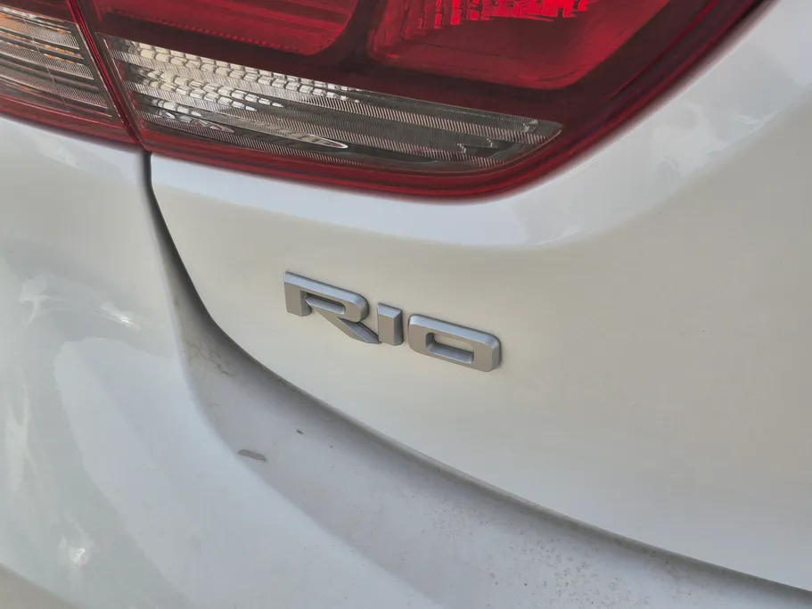 2022 Kia Rio GLS 