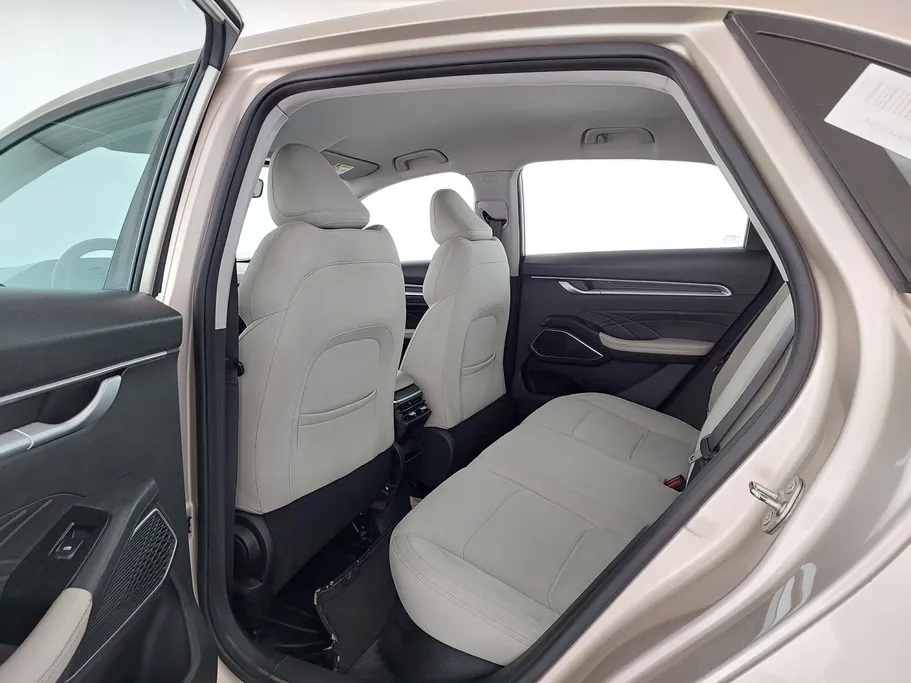 جيلي امجراند GS 2023 