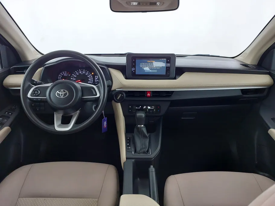 2023 Toyota Yaris  Y 