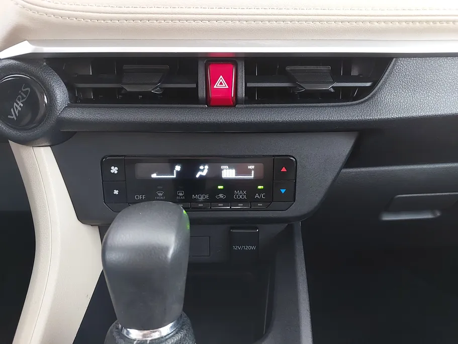 2023 Toyota Yaris  Y 