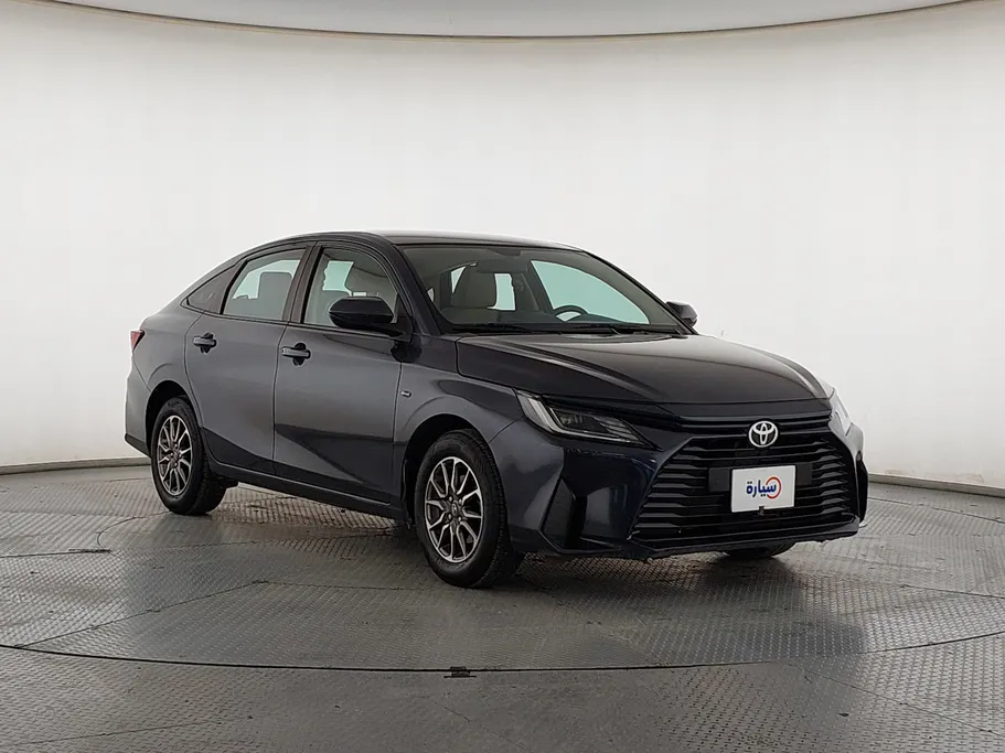 2023 Toyota Yaris  Y 