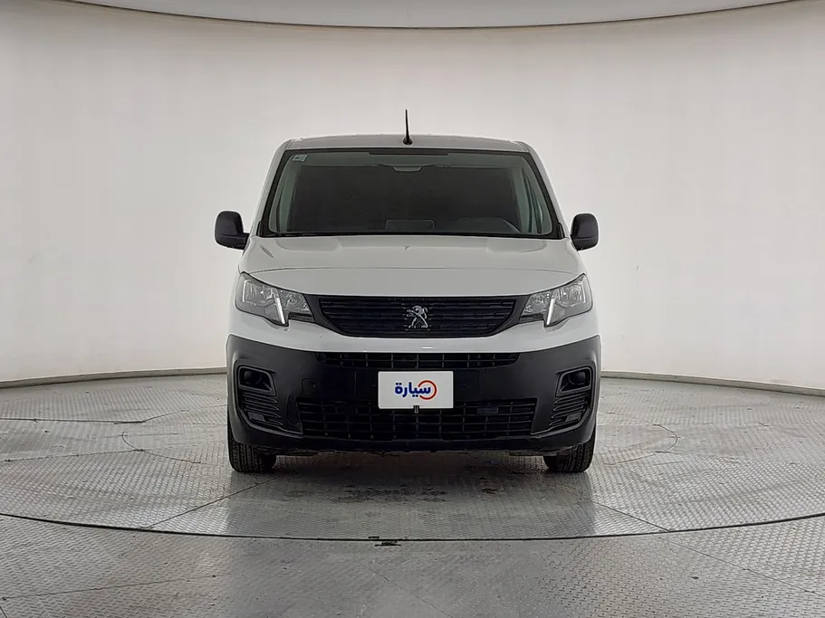 2023 Peugeot Partner Short van 