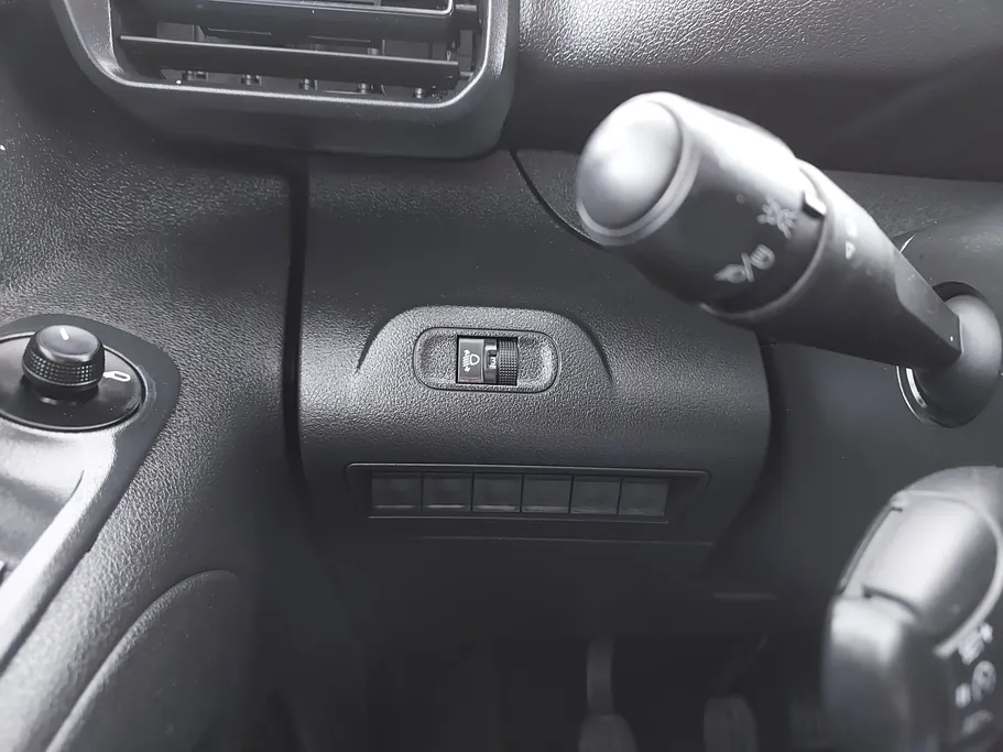 2023 Peugeot Partner Short van 