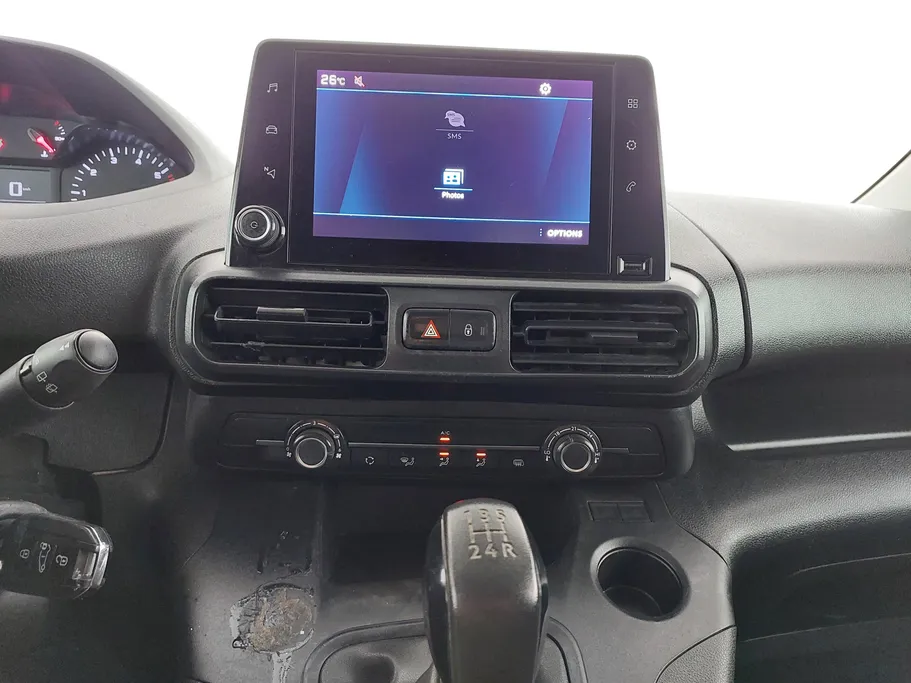 2023 Peugeot Partner Short van 