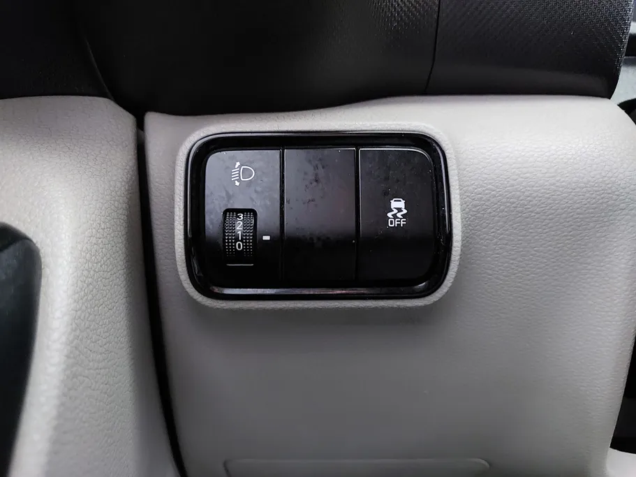 2022 كيا SONET LX 