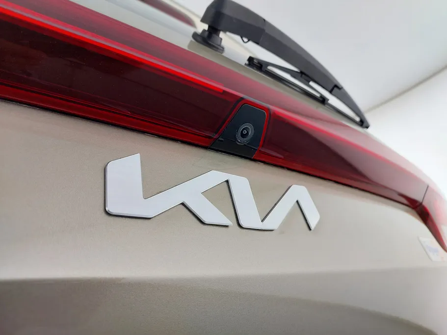 2022 كيا SONET LX 