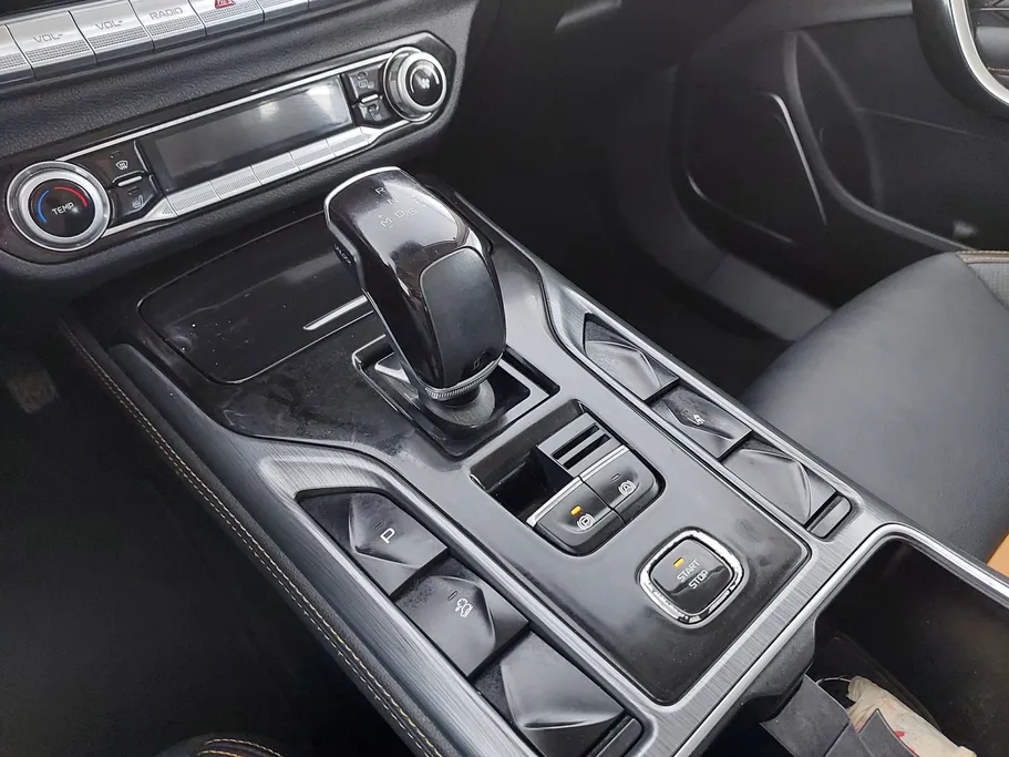 2023 فاو Bestune T77  