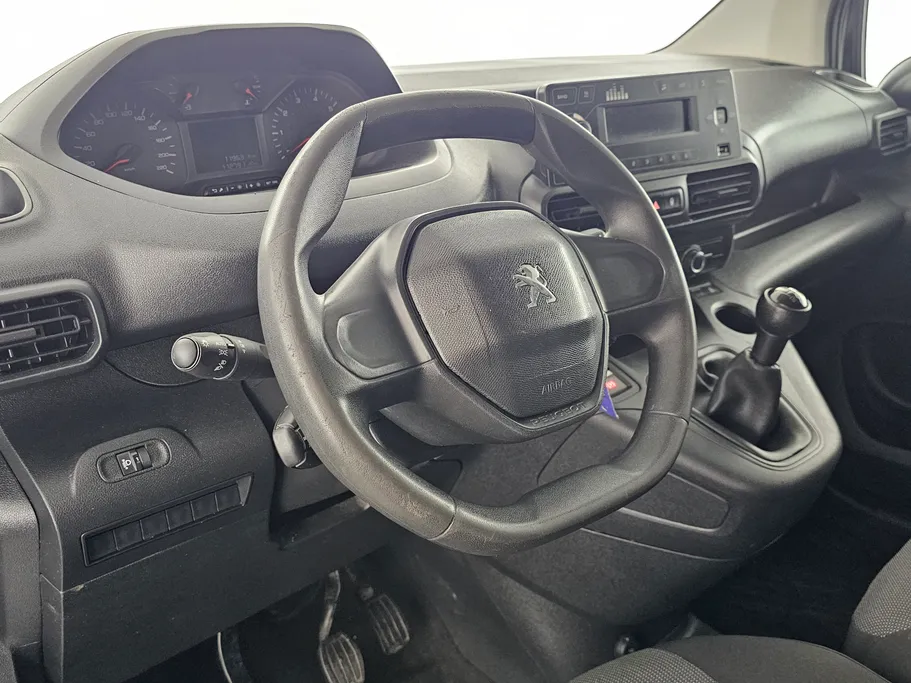 بيجو بارتنر Short van 2022 