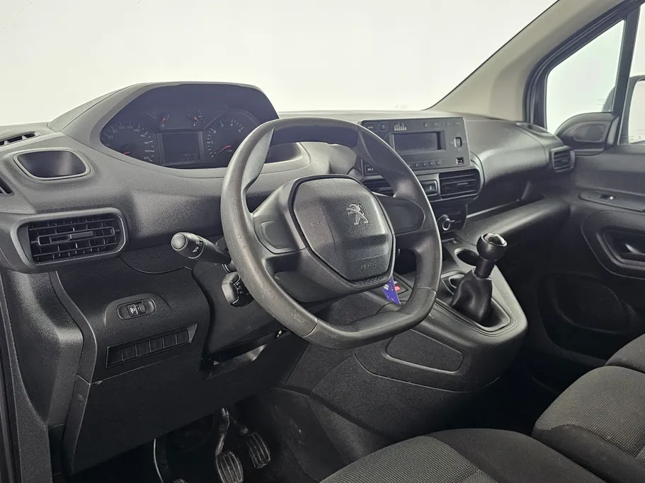 بيجو بارتنر Short van 2022 