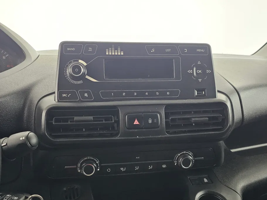 بيجو بارتنر Short van 2022 