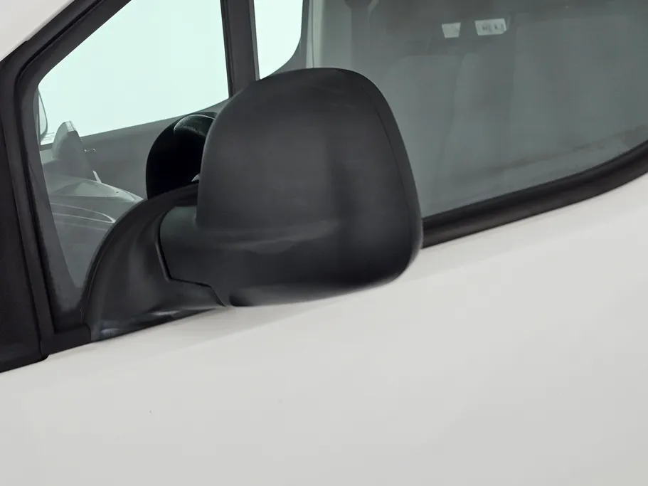 بيجو بارتنر Short van 2022 