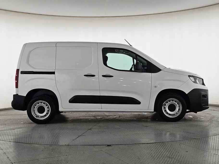 بيجو بارتنر Short van 2022 