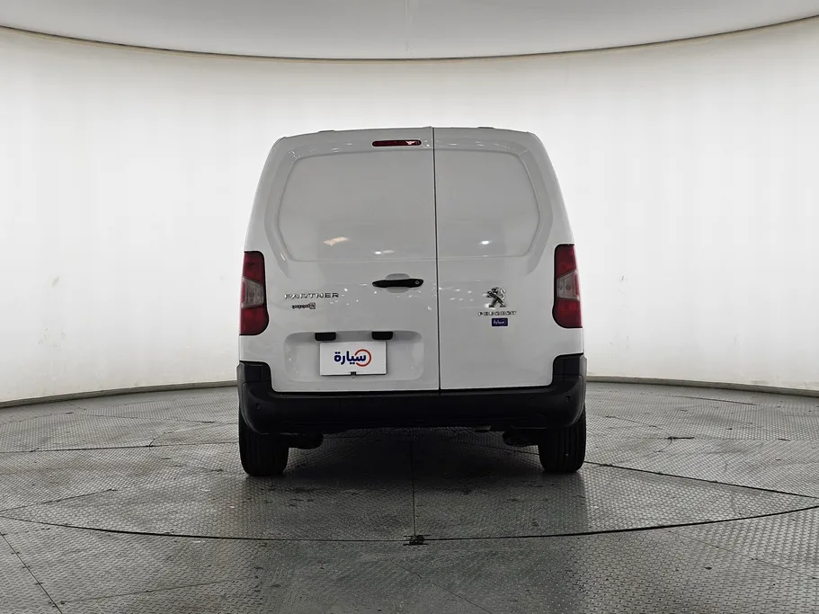 بيجو بارتنر Short van 2022 