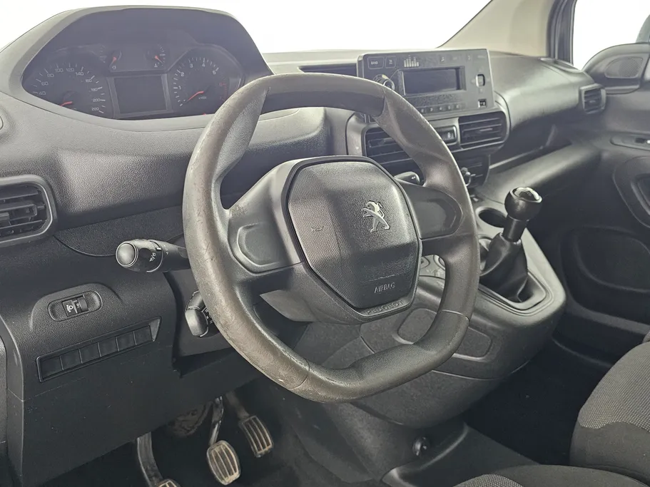 بيجو بارتنر Short van 2022 