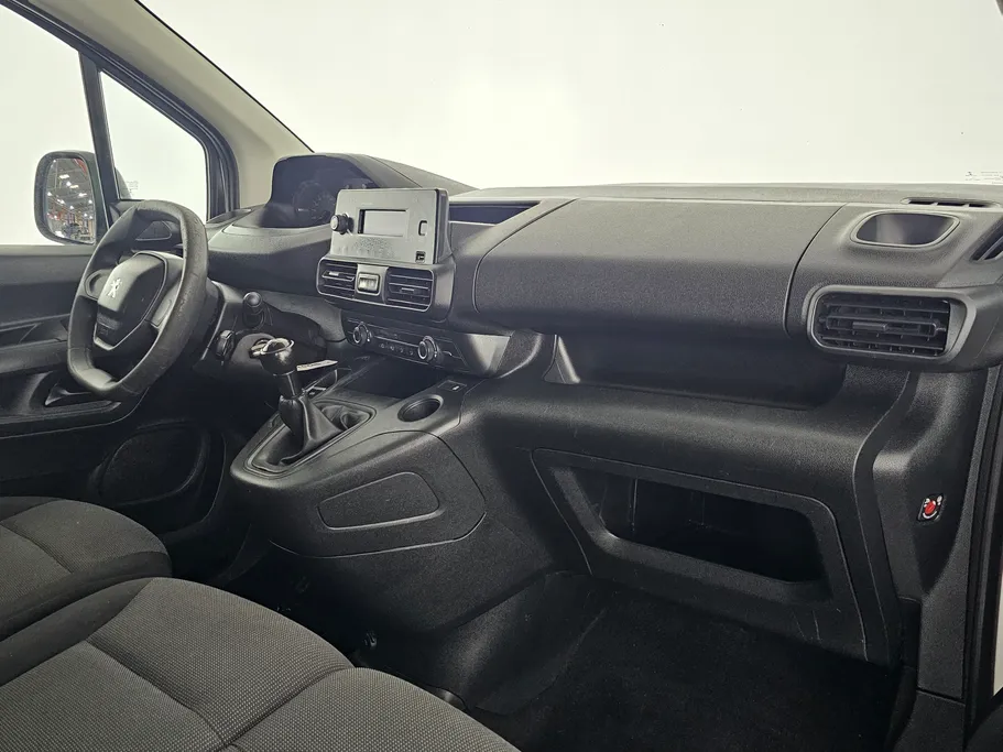 بيجو بارتنر Short van 2022 