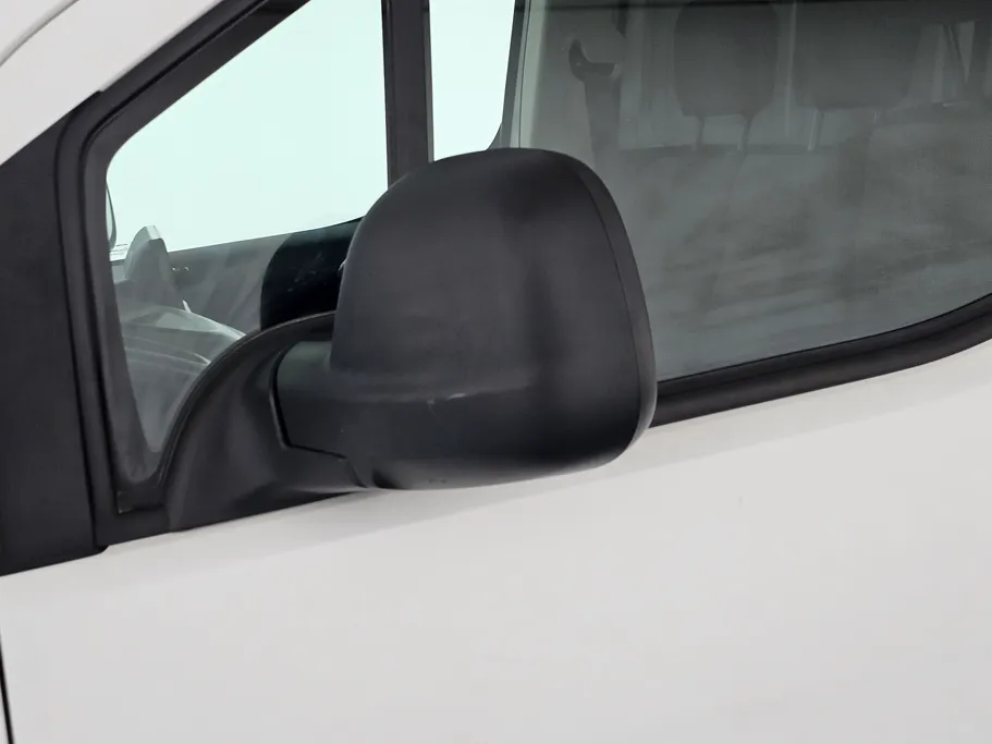 بيجو بارتنر Short van 2022 