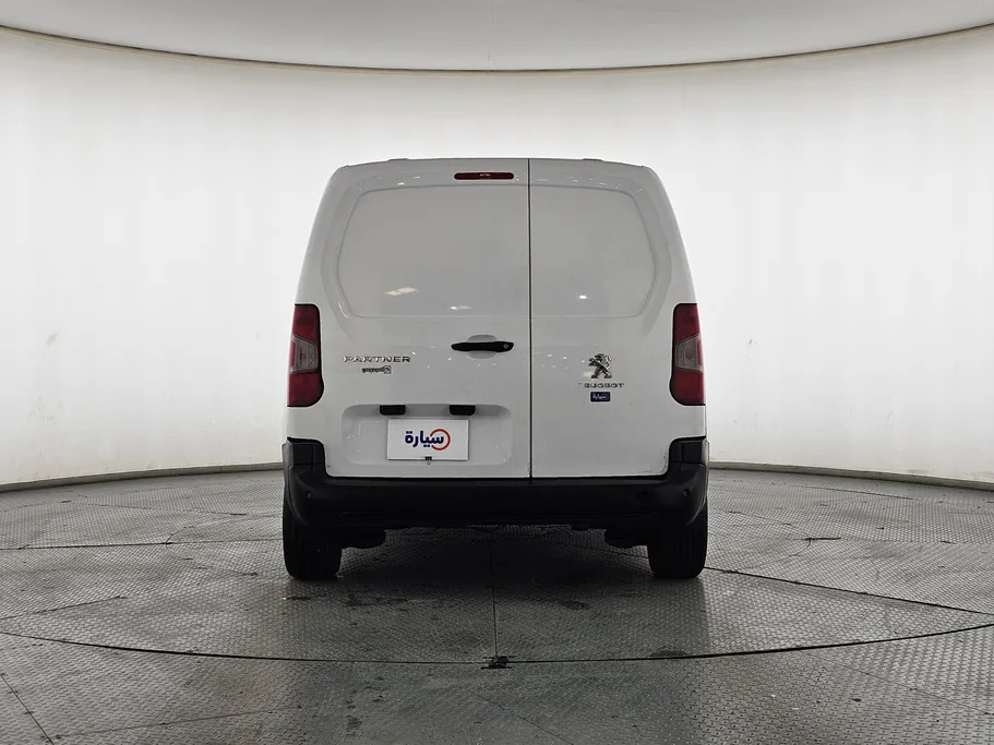 بيجو بارتنر Short van 2022 