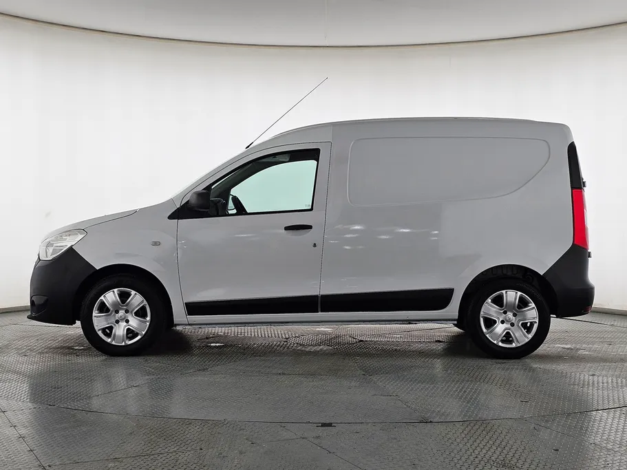 2021 Renault Docker Van بضاعة 