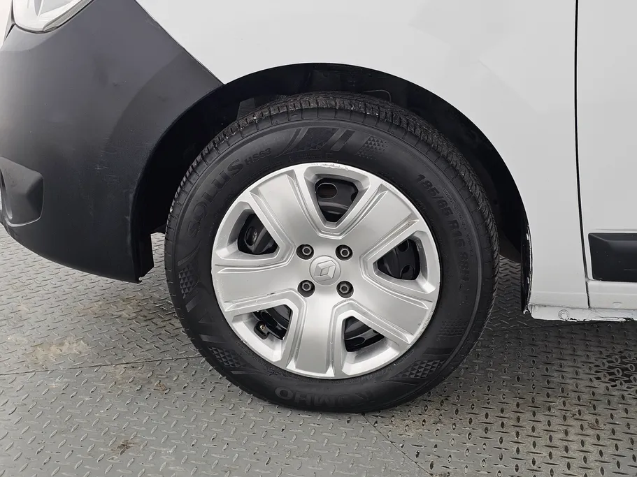 2021 Renault Docker Van بضاعة 