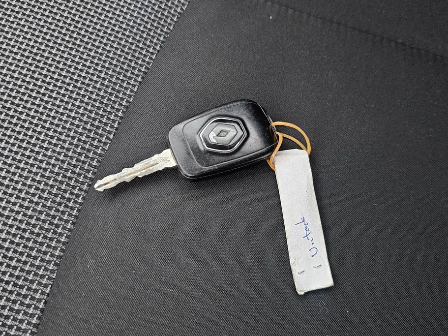 2021 Renault Docker Van بضاعة 