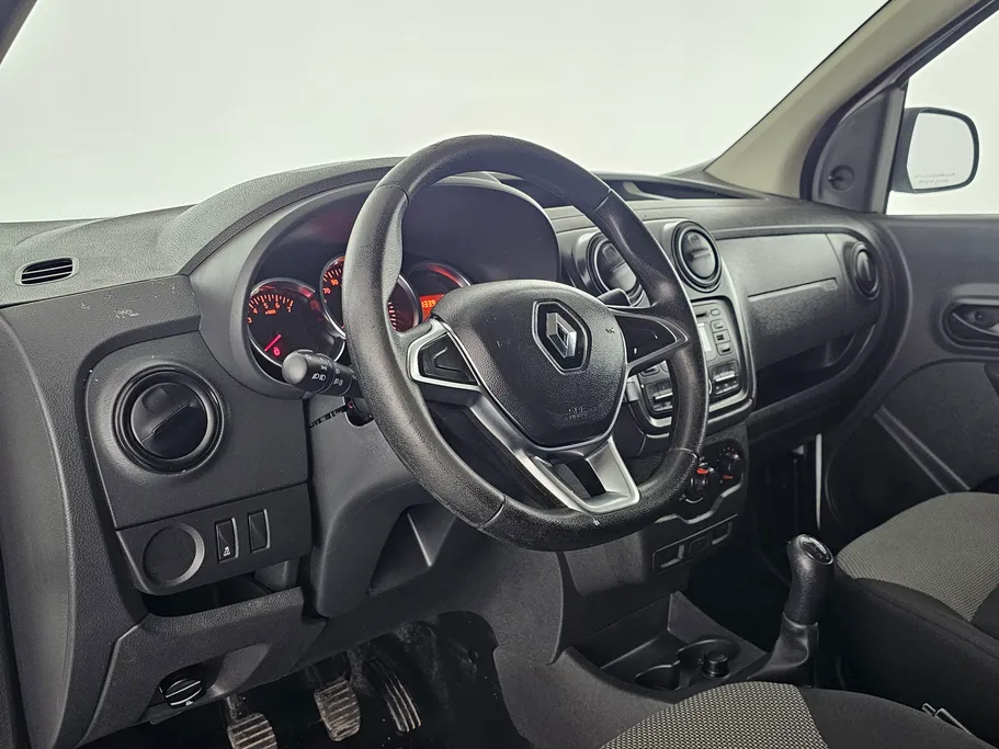 2021 Renault Docker Van بضاعة 