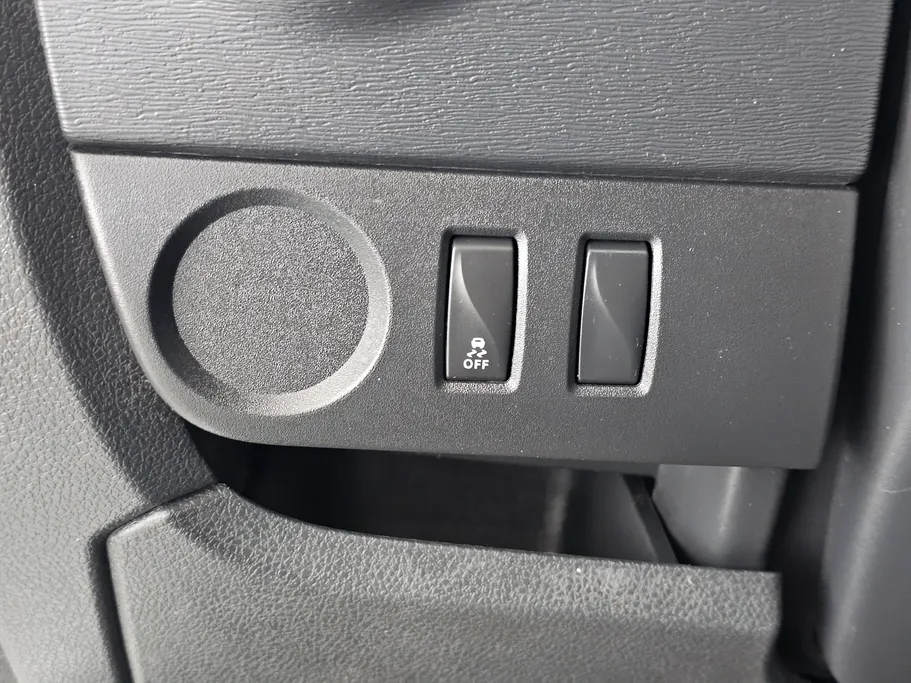 2021 Renault Docker Van بضاعة 