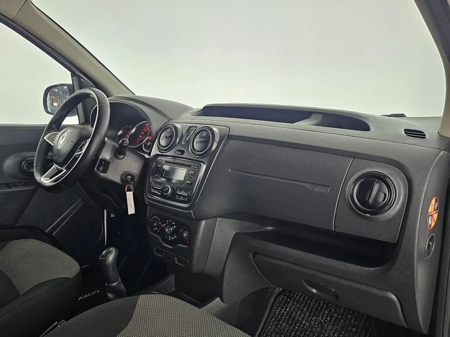 2021 Renault Docker Van بضاعة 