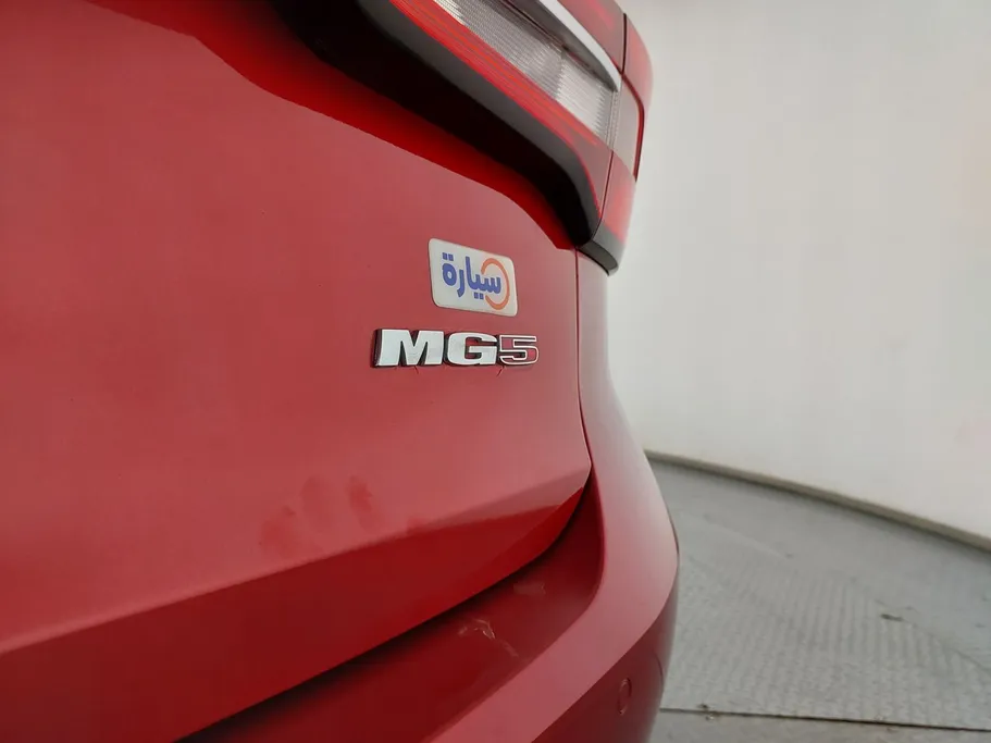 ام جي 5 COM 2022 