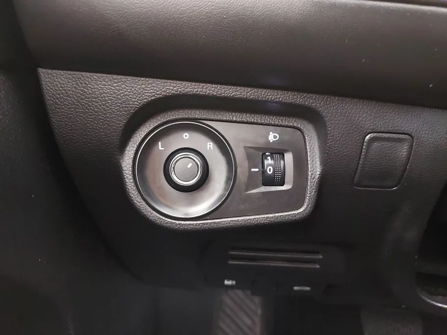 ام جي 5 COM 2022 