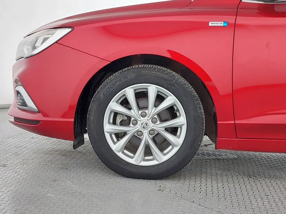 ام جي 5 COM 2022 