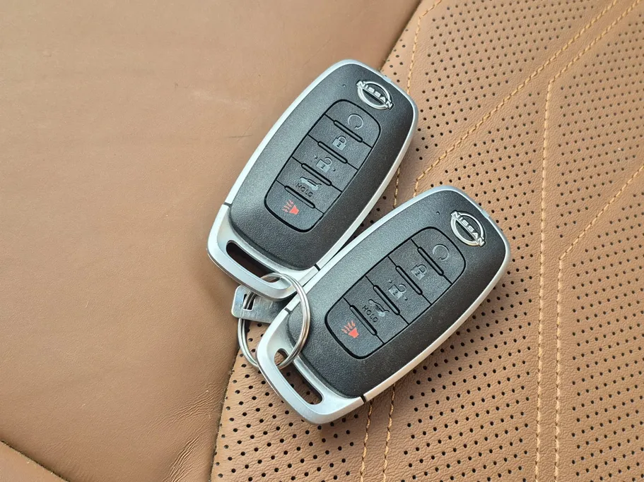 2023 Nissan Pathfinder SL 