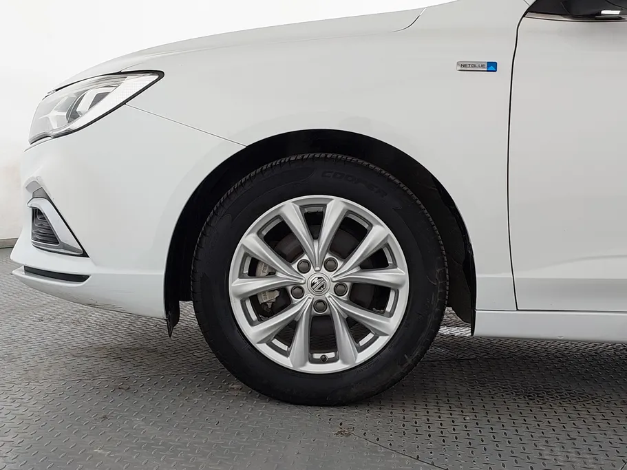 ام جي 5 COM 2022 