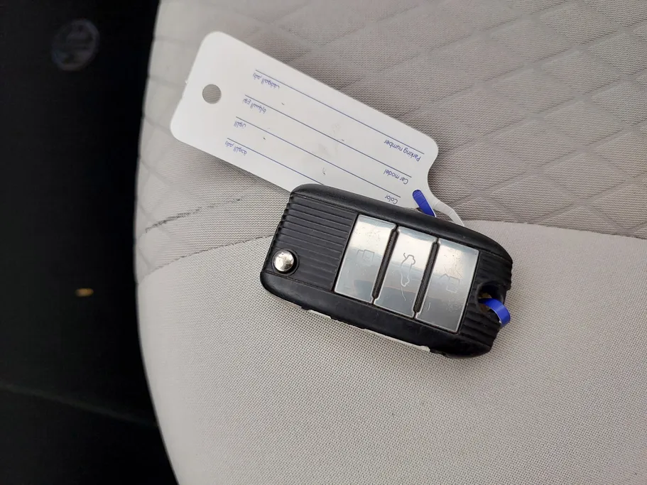 ام جي 5 COM 2022 