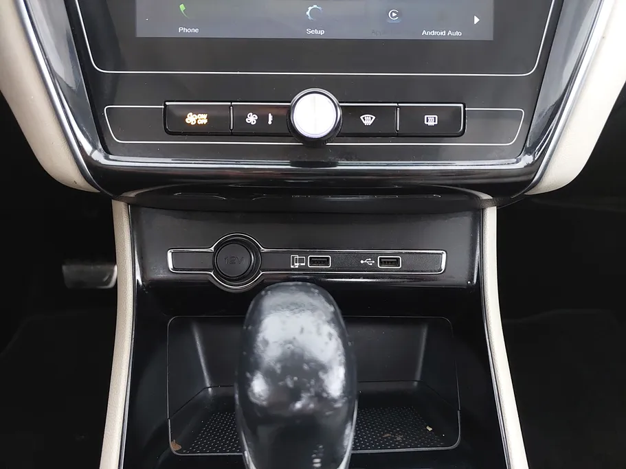 ام جي 5 COM 2022 