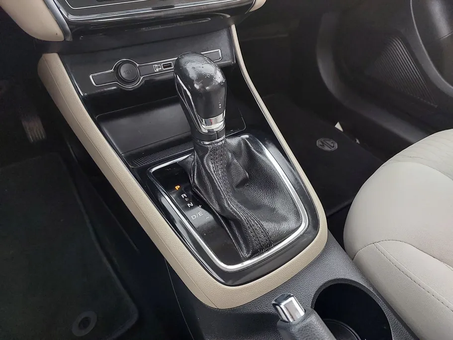 ام جي 5 COM 2022 