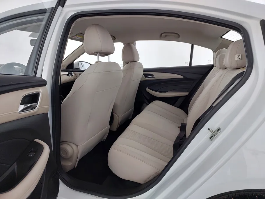 ام جي 5 COM 2022 