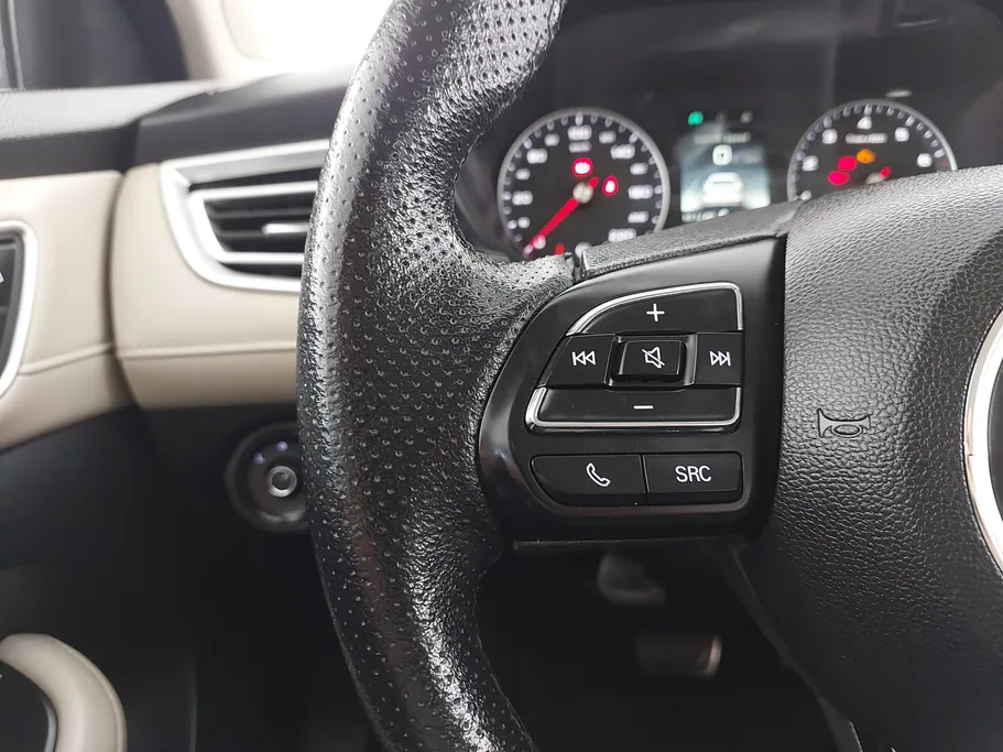 ام جي 5 COM 2022 