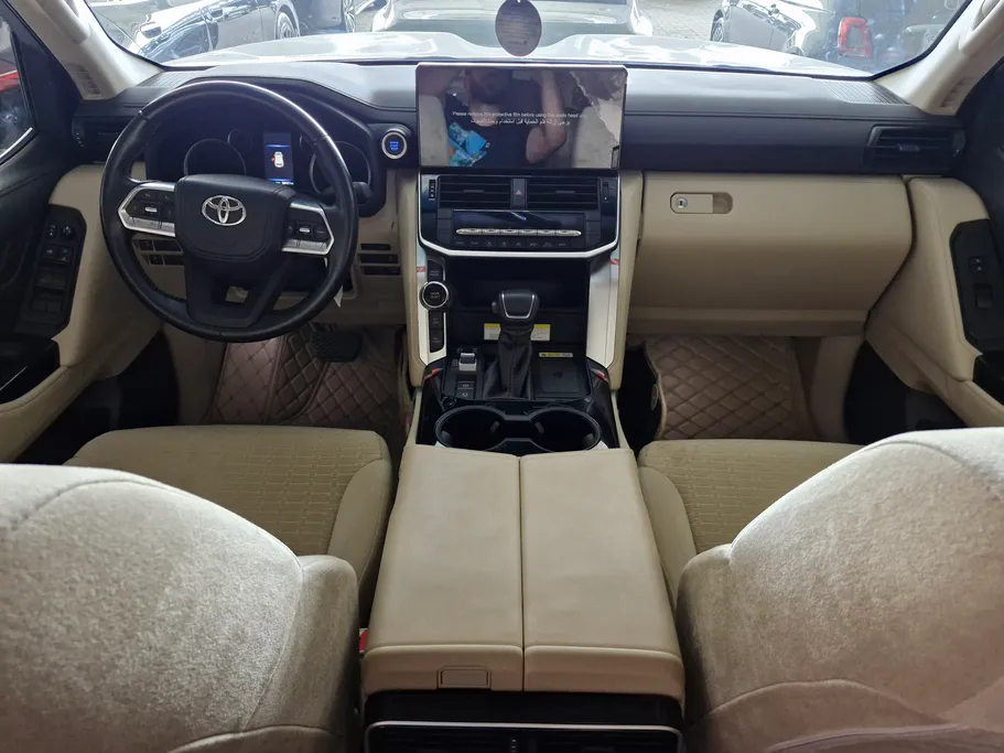 تويوتا لاندكروزر GXR3 2024 