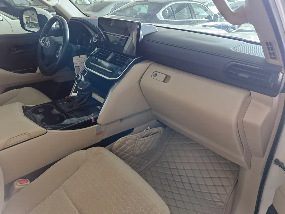 تويوتا لاندكروزر GXR3 2024 