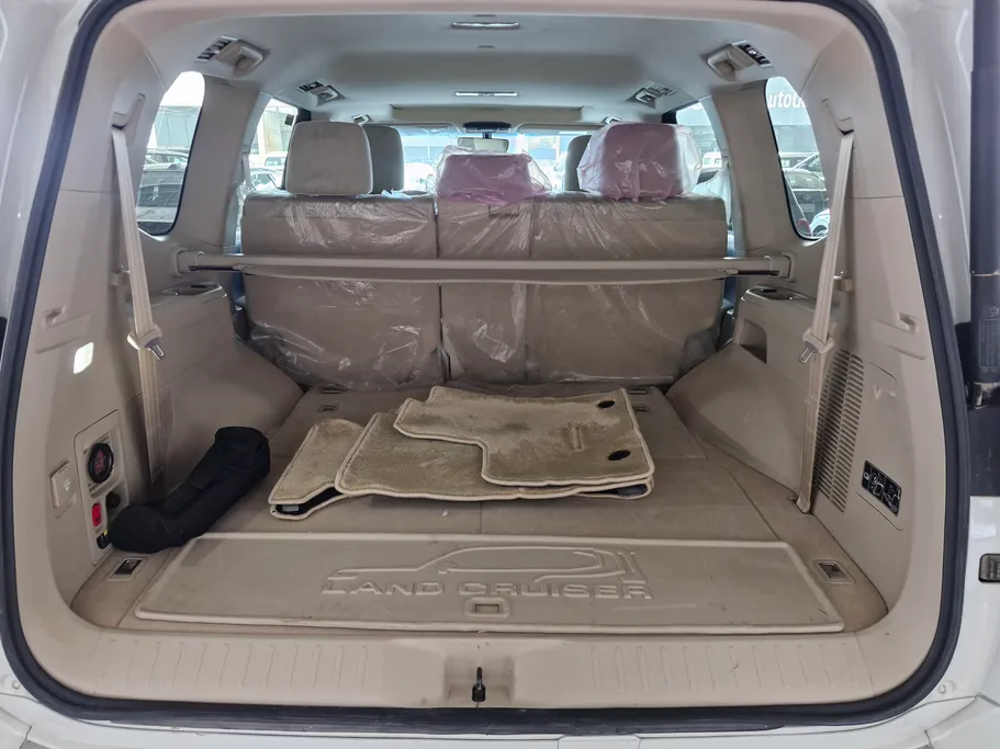 تويوتا لاندكروزر GXR3 2024 