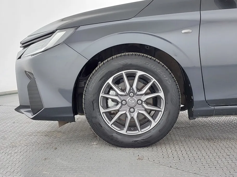 2023 Toyota Yaris  Y 