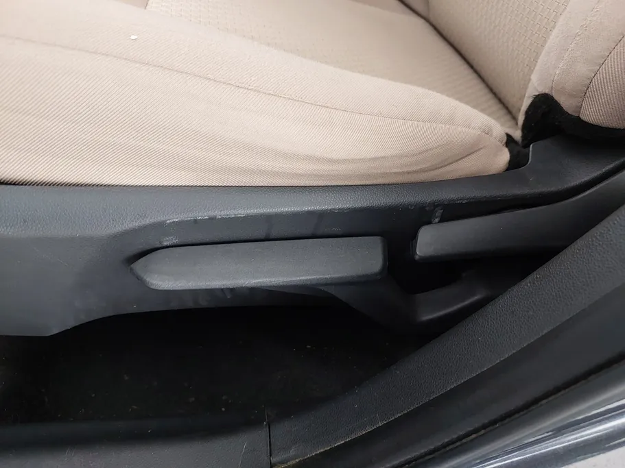 2023 Toyota Yaris  Y 