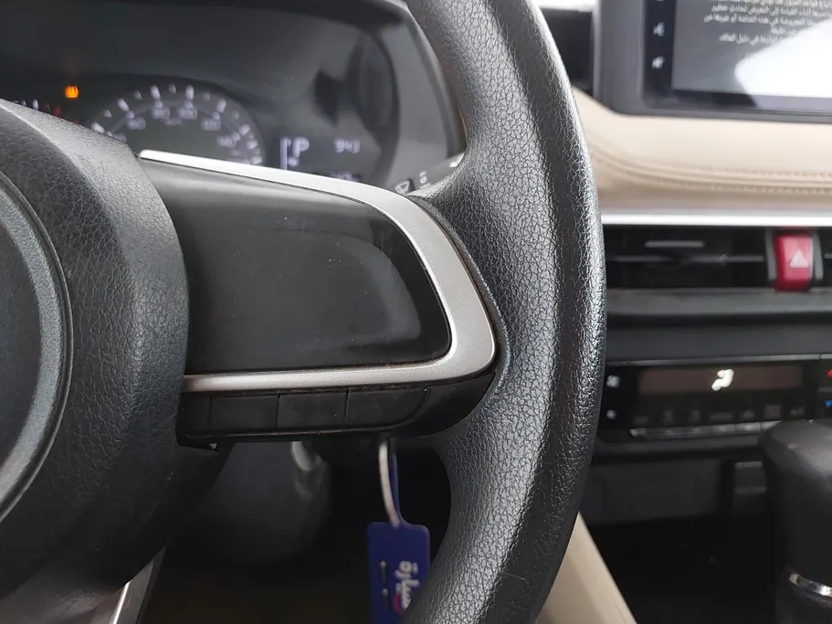 2023 Toyota Yaris  Y 