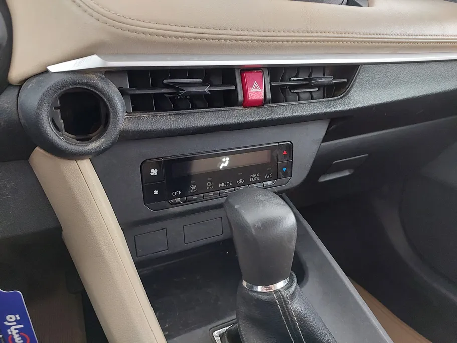 2023 Toyota Yaris  Y 