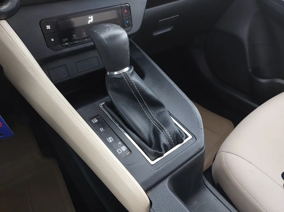 2023 Toyota Yaris  Y 