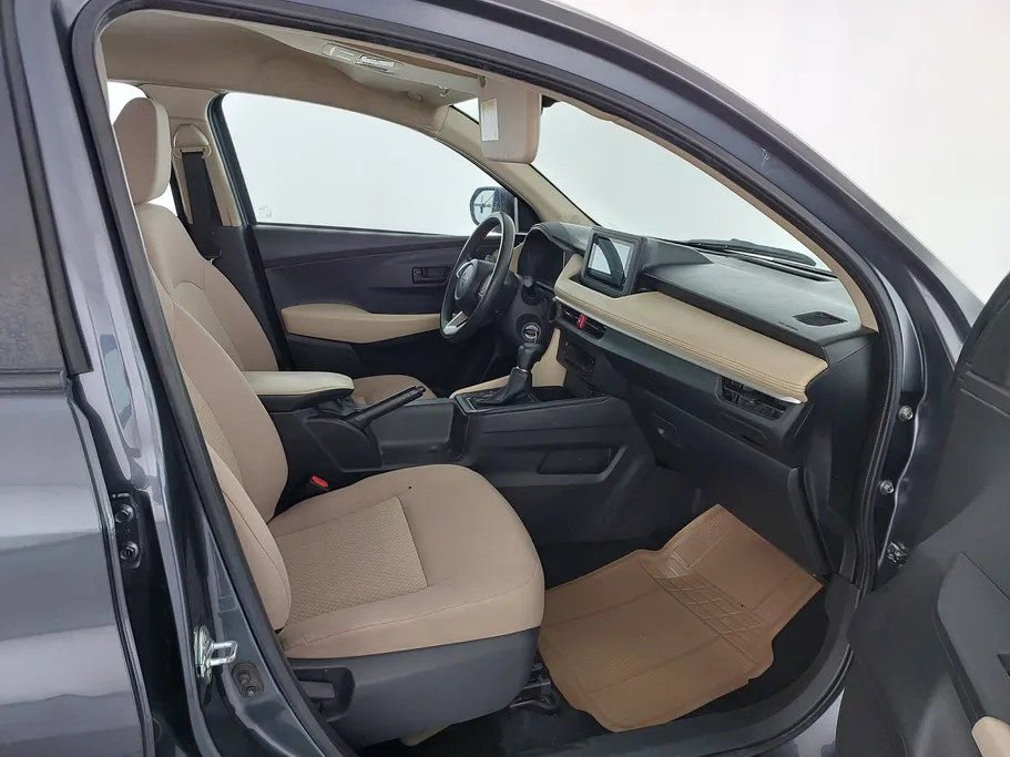 2023 Toyota Yaris  Y 