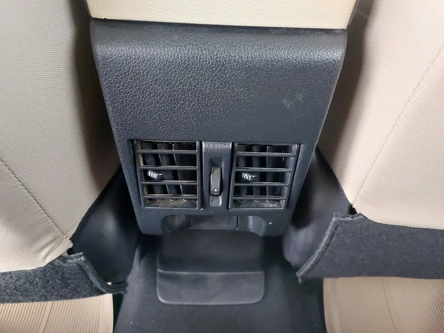 2023 Toyota Yaris  Y 