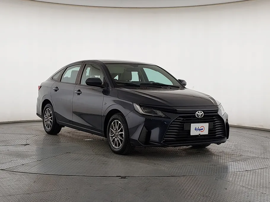 2023 Toyota Yaris  Y 