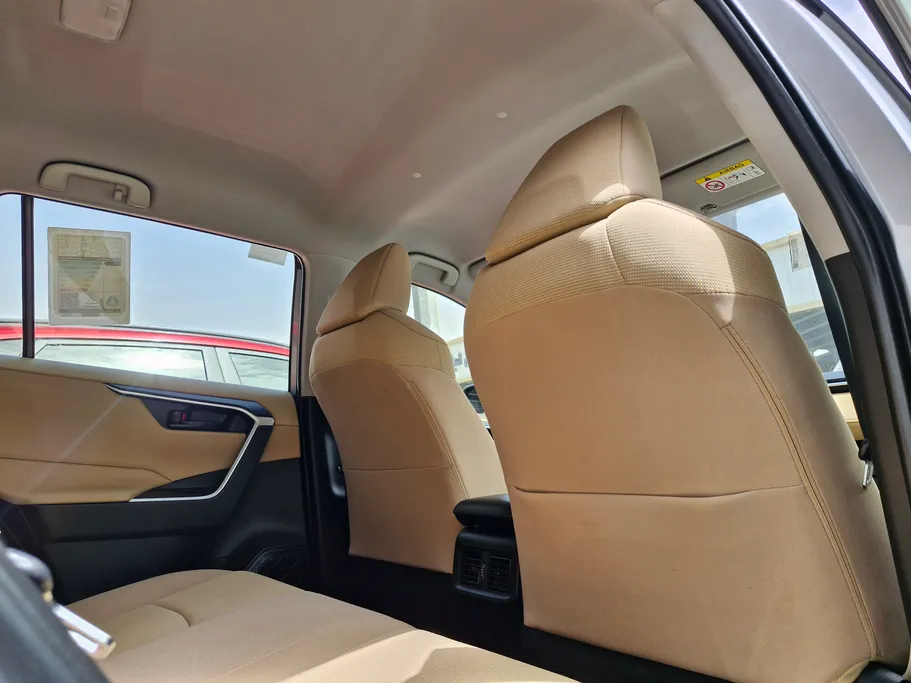 تويوتا راف فور LE 2022 